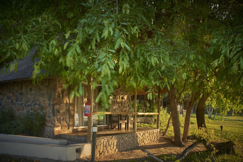 Thamalakane River Lodge ماون المظهر الخارجي الصورة